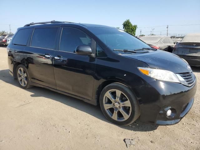 2017 Toyota Sienna SE