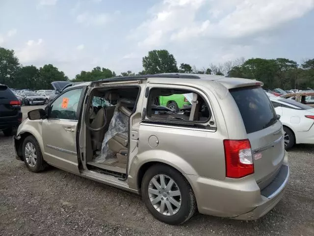 2016 Chrysler Town & Country Touring