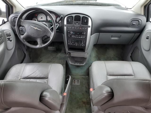 2006 Chrysler Town & Country Touring