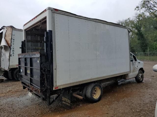 2005 Ford Econoline E350 Super Duty Cutaway Van