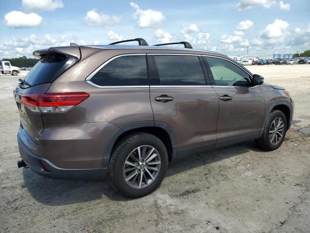 2019 Toyota Highlander SE