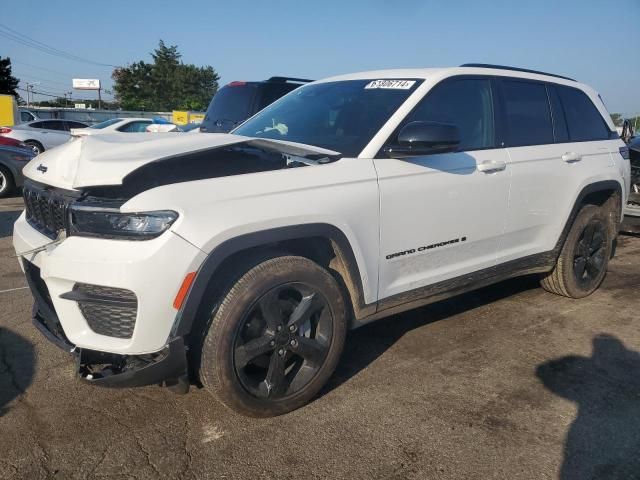 2024 Jeep Grand Cherokee Laredo