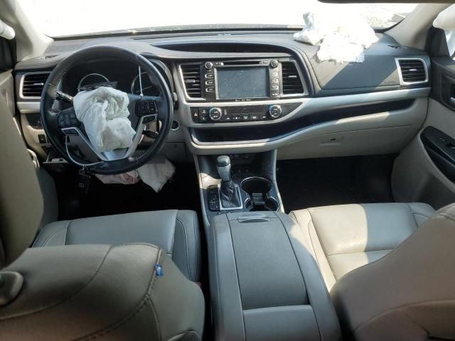 2018 Toyota Highlander SE