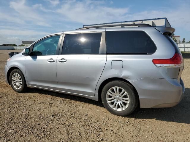 2012 Toyota Sienna XLE