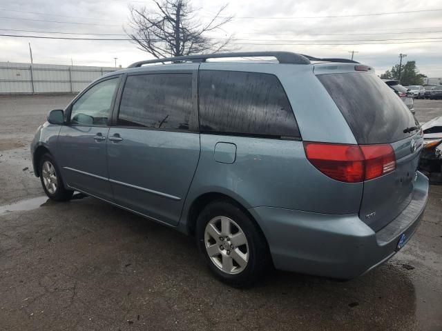 2004 Toyota Sienna XLE