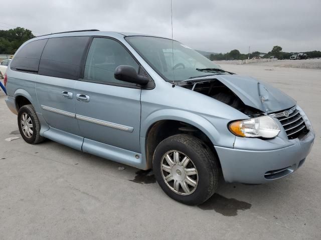 2006 Chrysler Town & Country Touring