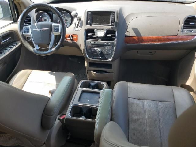 2012 Chrysler Town & Country Touring