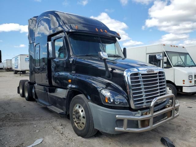 2016 Freightliner Cascadia 125