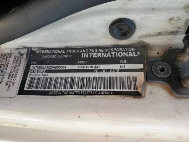 2005 International 4000 4300