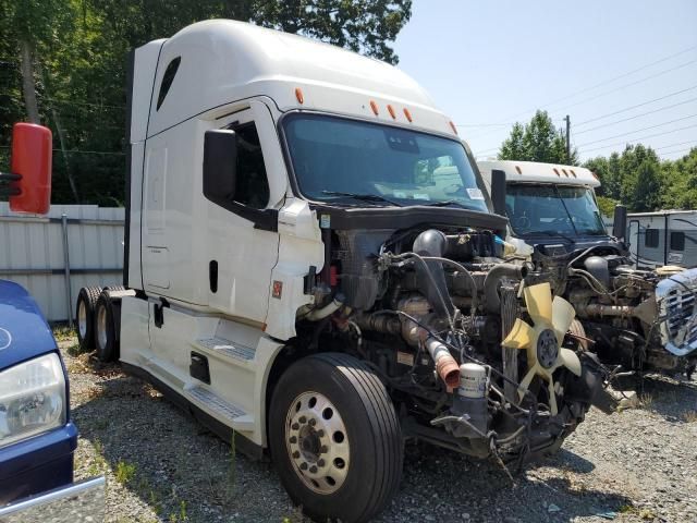 2021 Freightliner Cascadia 126