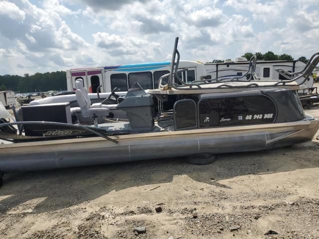 2019 Aloh Pontoon