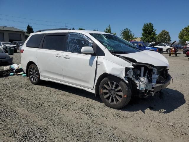 2019 Toyota Sienna LE