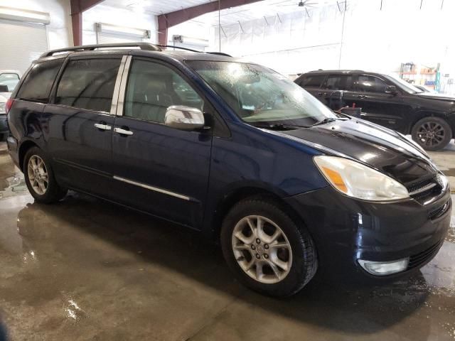 2004 Toyota Sienna XLE