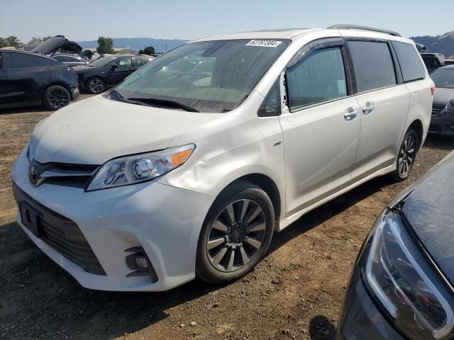 2019 Toyota Sienna XLE