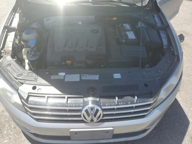 2013 Volkswagen Passat SE