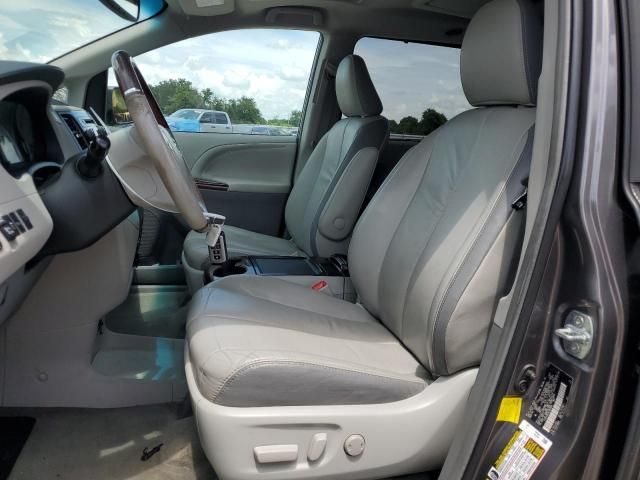 2012 Toyota Sienna XLE