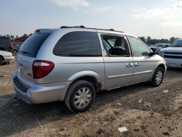 2005 Chrysler Town & Country Touring