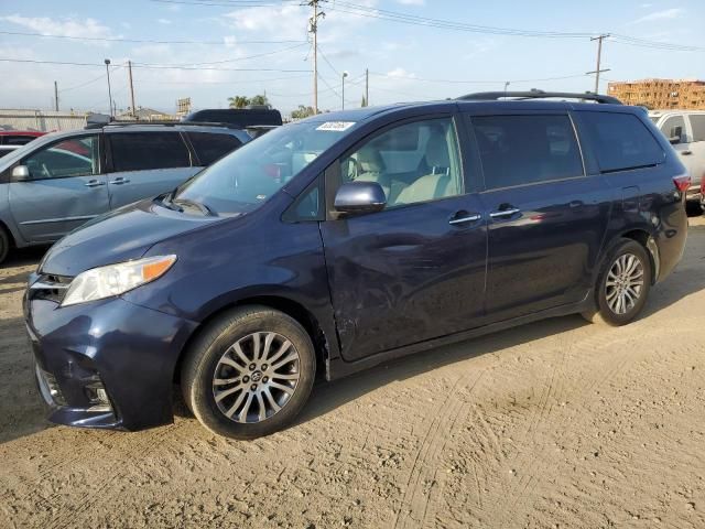 2018 Toyota Sienna XLE