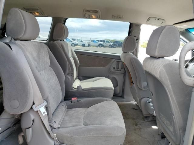 2008 Toyota Sienna CE