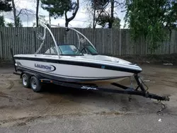 Botes sin daños a la venta en subasta: 2002 Supreme Boat