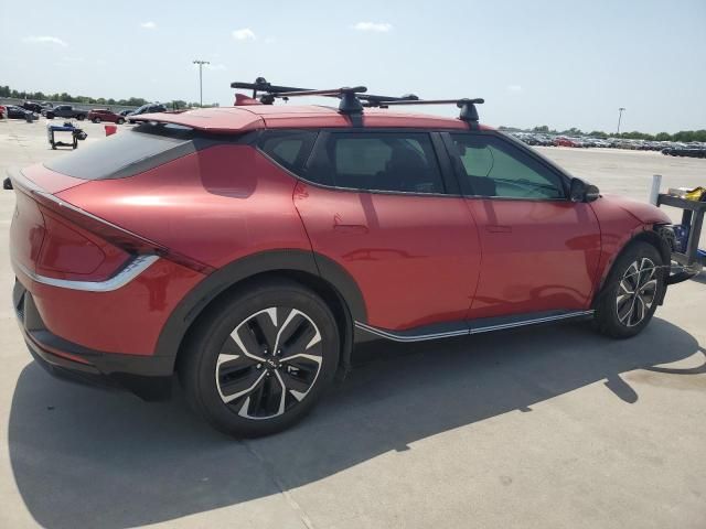 2022 KIA EV6 Light