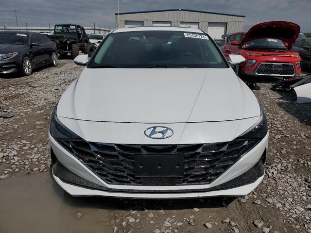 2022 Hyundai Elantra Limited