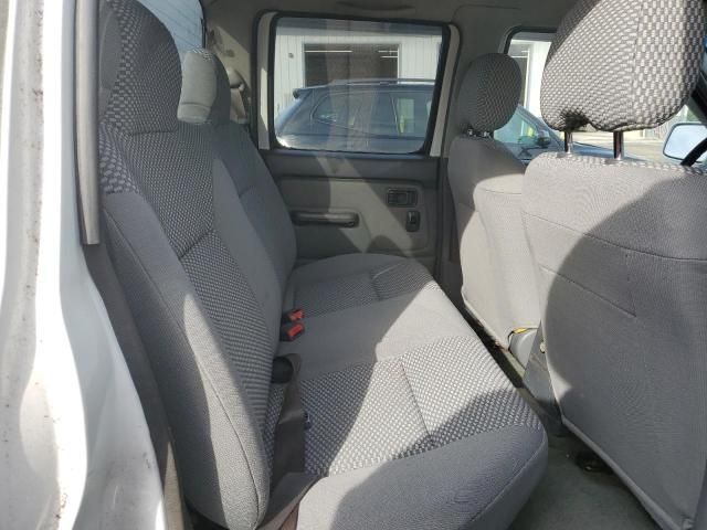 2002 Nissan Frontier Crew Cab XE