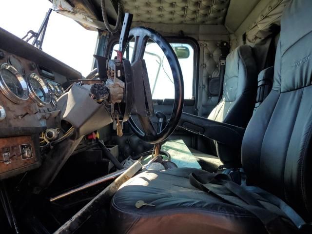 1999 Kenworth Construction W900