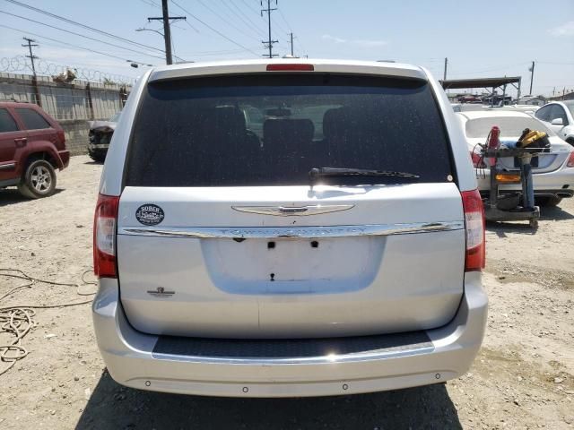 2011 Chrysler Town & Country Touring L