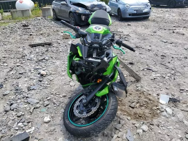 2012 Kawasaki EX650 EC