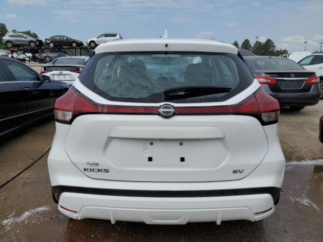 2022 Nissan Kicks SV