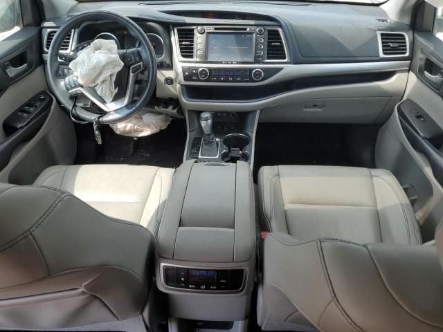 2018 Toyota Highlander SE