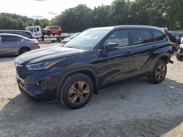 2023 Toyota Highlander Hybrid Bronze Edition