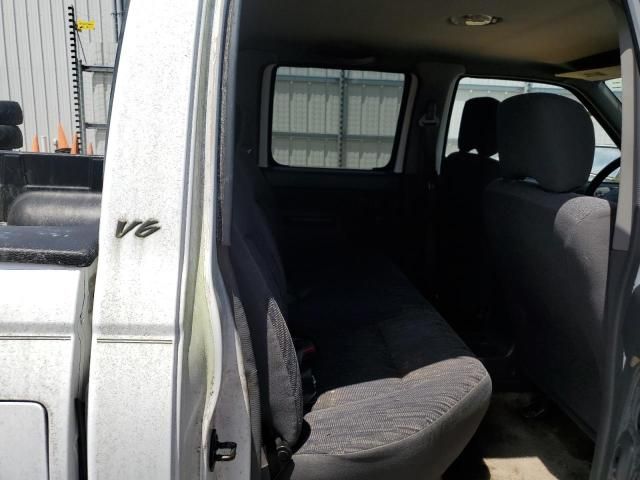 2000 Nissan Frontier Crew Cab XE