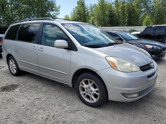 2004 Toyota Sienna XLE