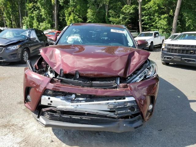 2019 Toyota Highlander SE