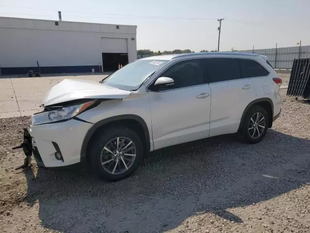 2018 Toyota Highlander SE