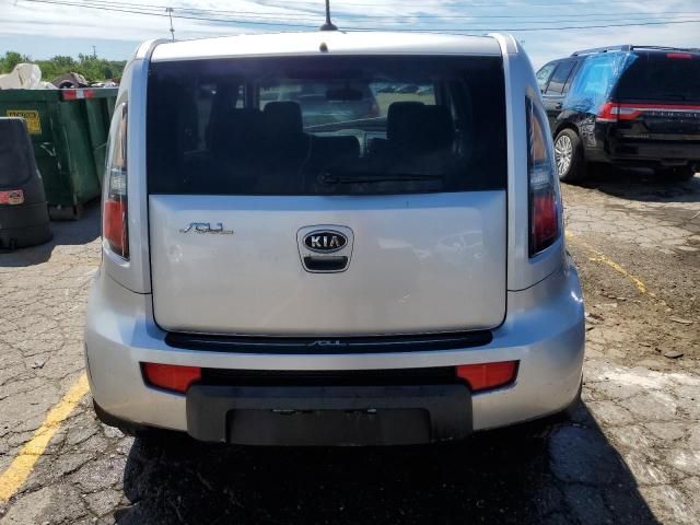 2011 KIA Soul +