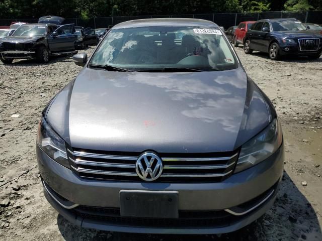 2013 Volkswagen Passat SE