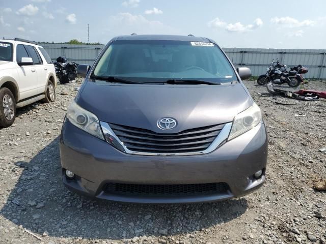 2014 Toyota Sienna XLE