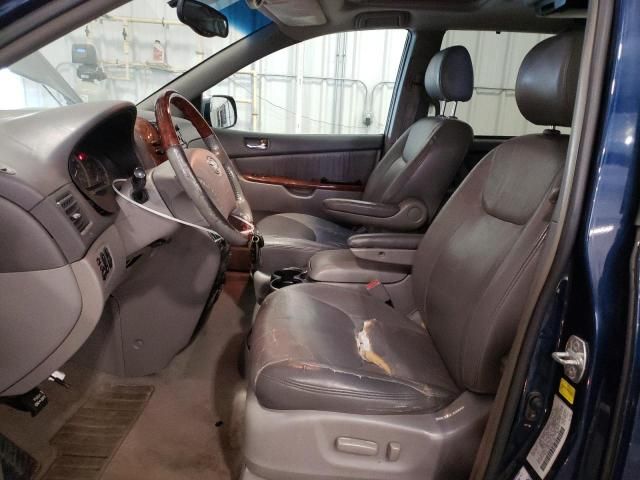 2004 Toyota Sienna XLE