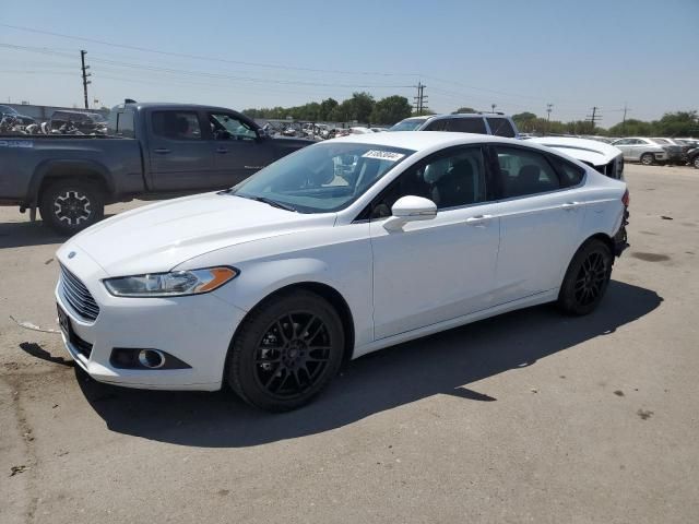 2016 Ford Fusion SE