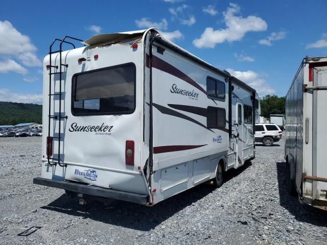 2016 Ford Econoline E450 Super Duty Cutaway Van