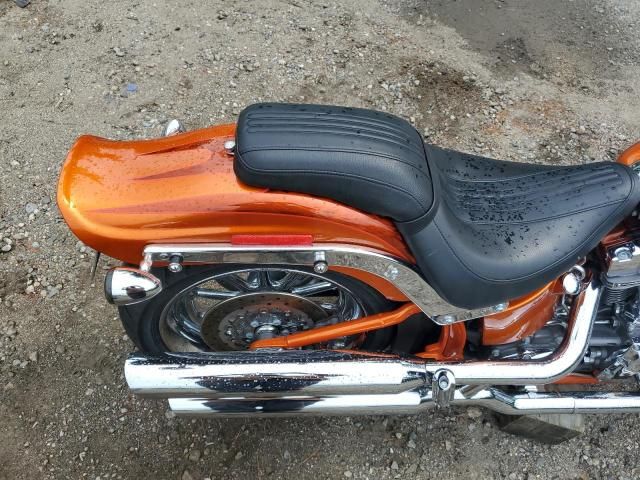 2008 Harley-Davidson FXSTSSE2