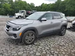 KIA Vehiculos salvage en venta: 2021 KIA Seltos S