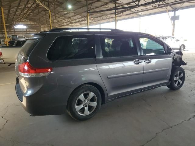 2013 Toyota Sienna LE