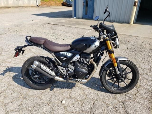 2024 Triumph Scrambler 400 X