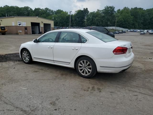 2012 Volkswagen Passat SEL