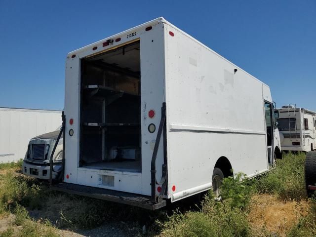 2005 Freightliner Chassis M Line WALK-IN Van