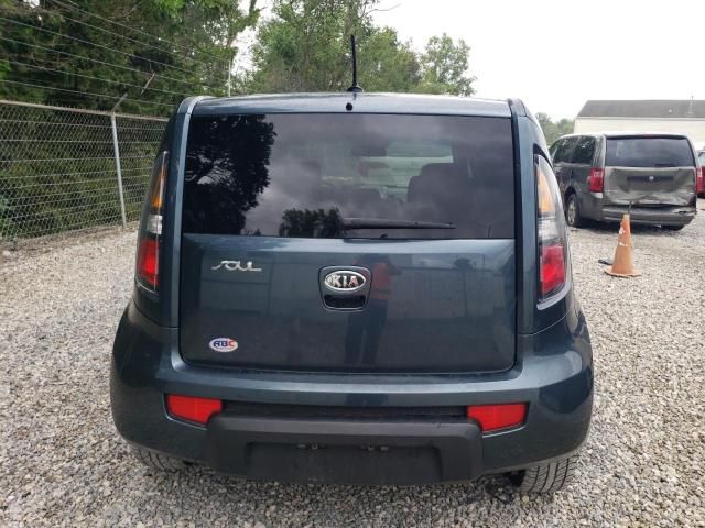 2011 KIA Soul +